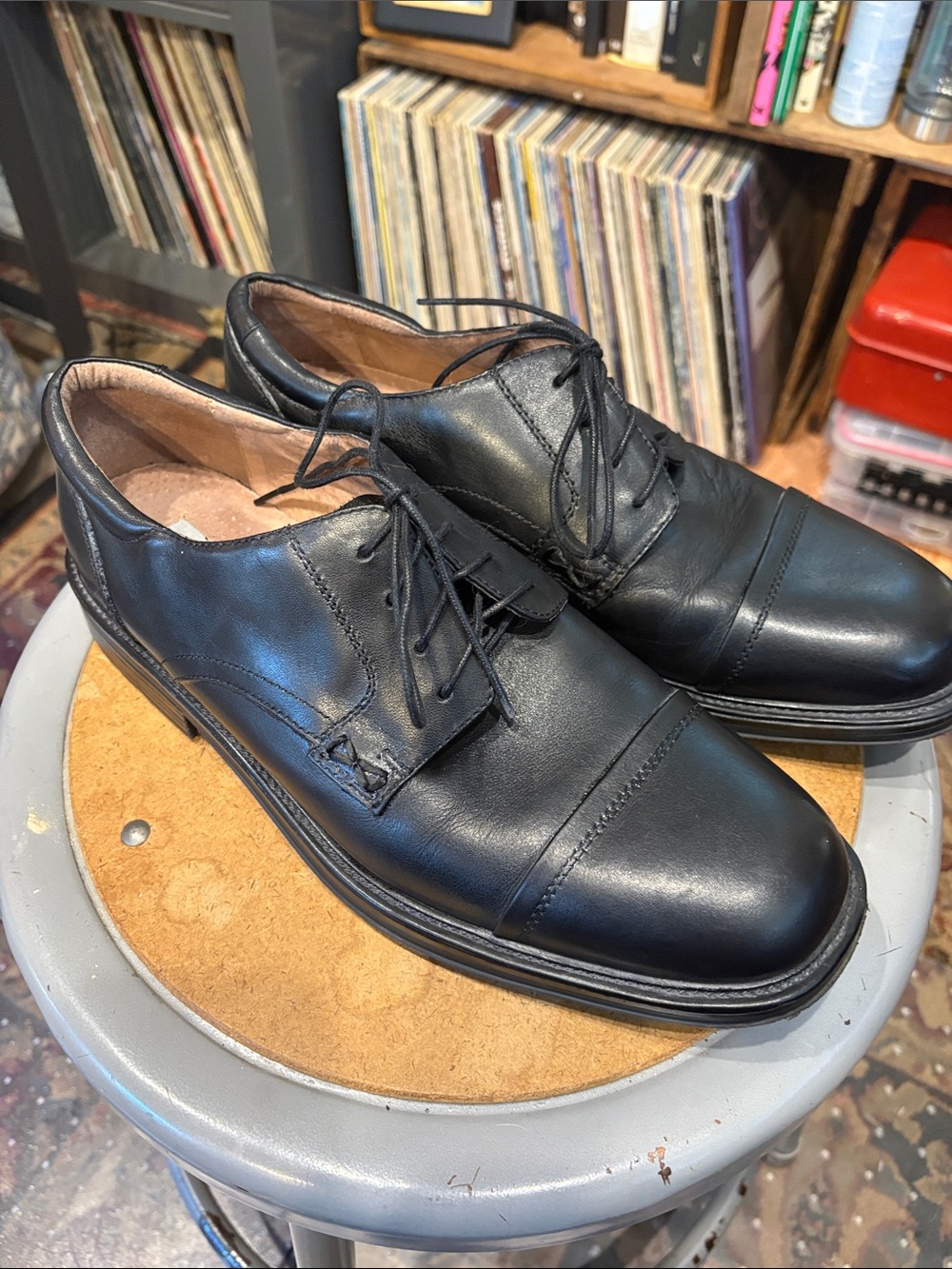Bostonian Classic Black Leather Men's Lace-Up Dress Shoes - size 10.5